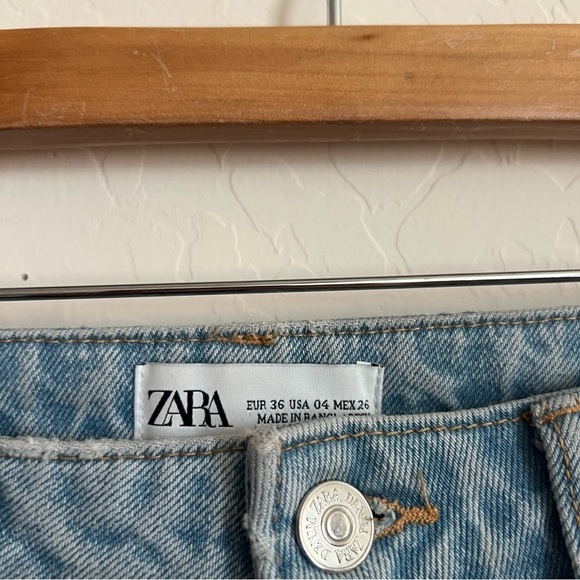 Zara Light Wash High Rise Jean - Picture 4 of 5